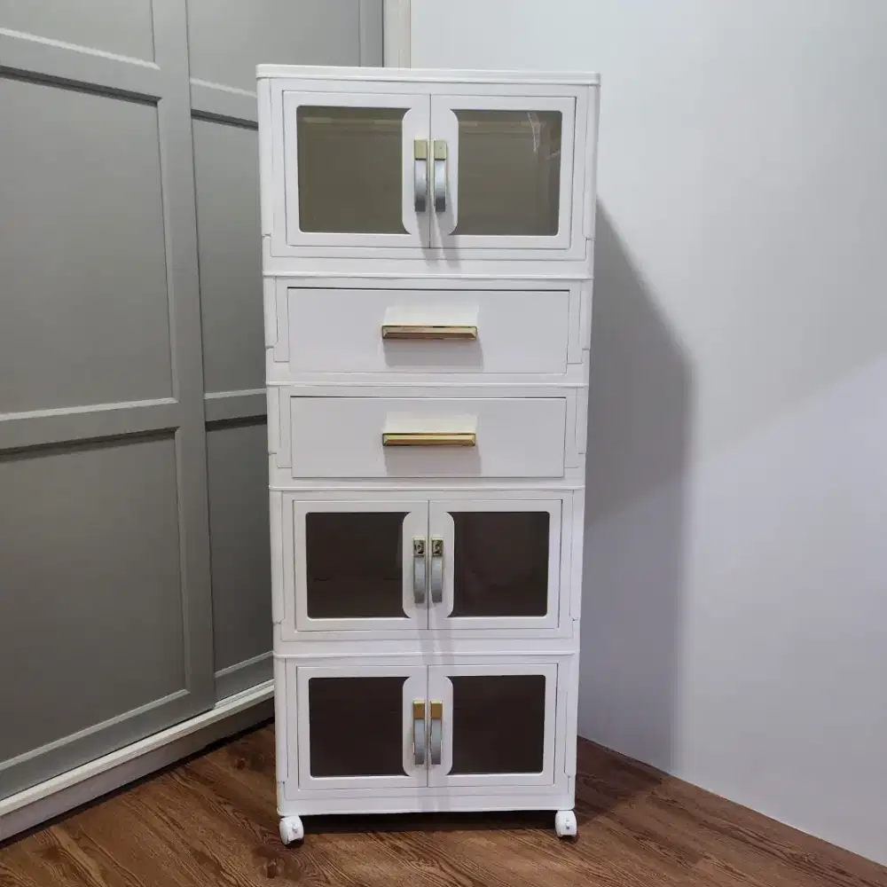 Jual Lemari Plastik Pakaian Merek Yuumi 3 Pintu dan 2 Laci (Preloved)