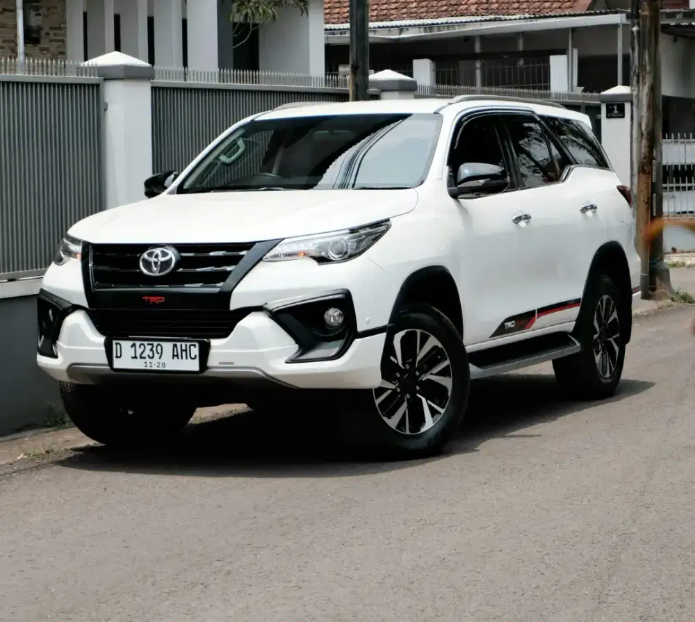 FORTUNER VRZ TRD 2.4 AT 2018 KM 78rb ISTIMEWA BANDUNG