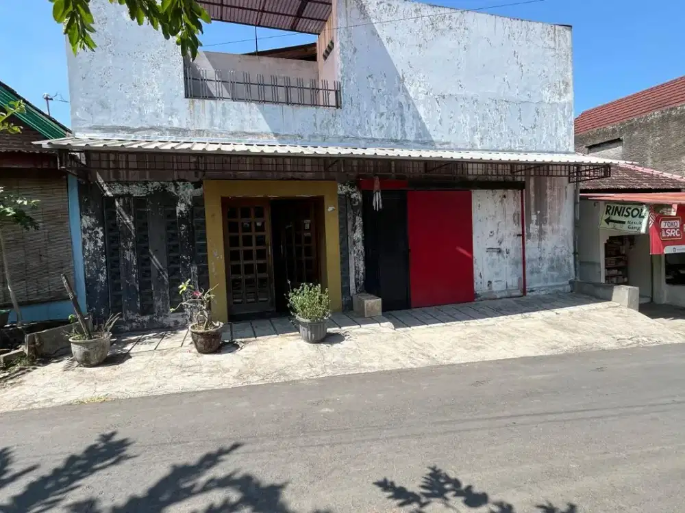 Turun Harga! Dijual Rumah Murah di Pucang Sawit, 4 Kamar Tidur, SHM – Nego Tipis, Nett Rp750 Juta