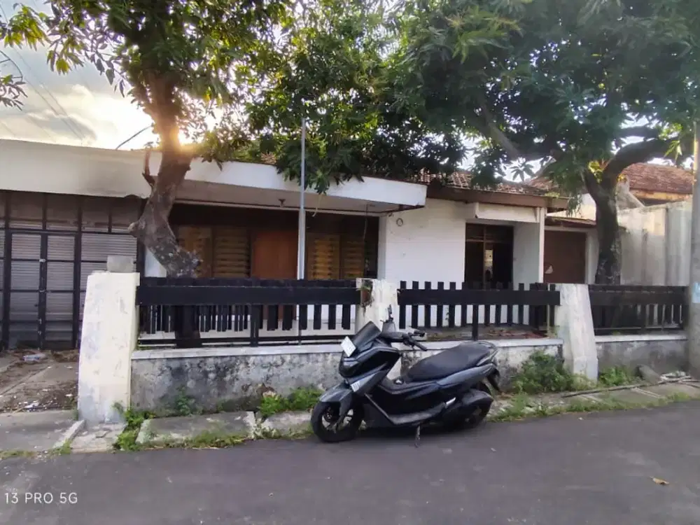 Dijual Rumah Hitung Tanah di Jalan Apel Jajar Solo, Luas 333 m², SHM, Harga Menarik