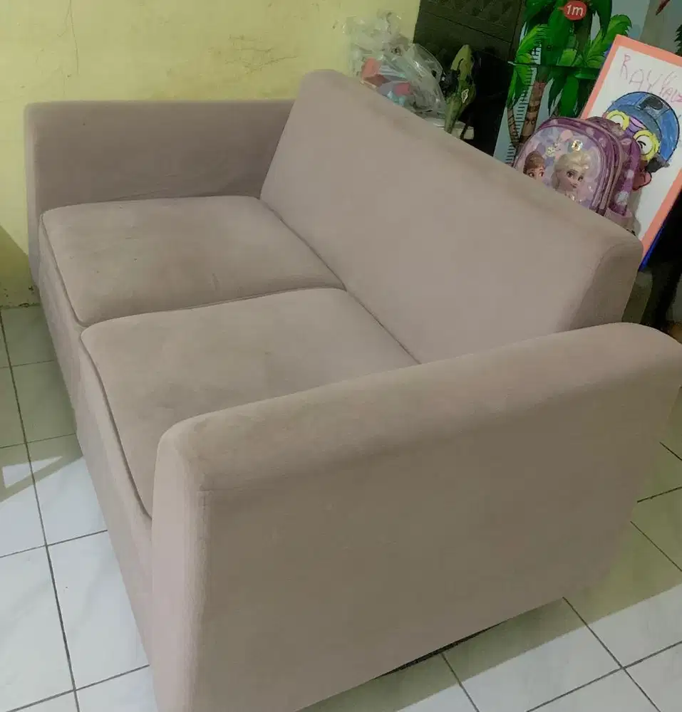 Jual sofa 2 seat layak pakai