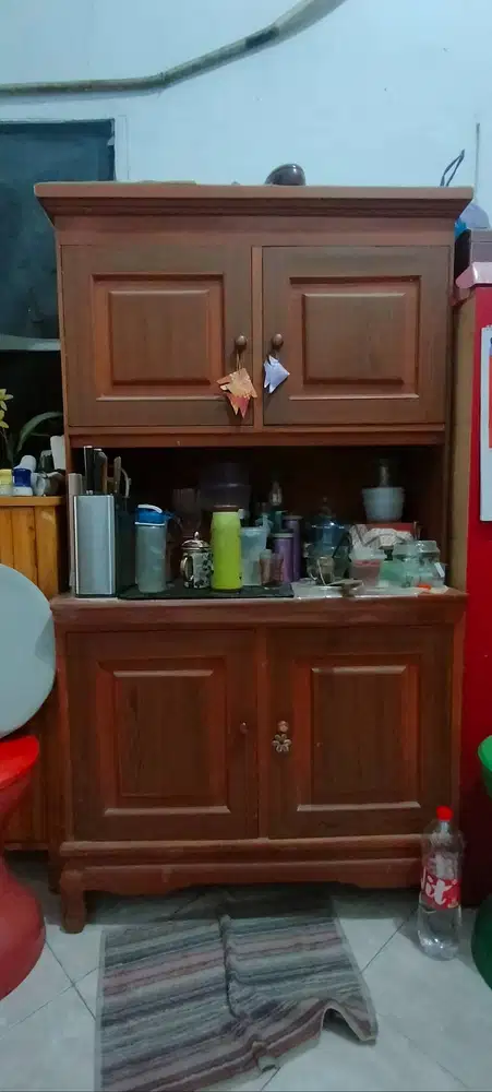 Lemari pakaian san lemari makan
