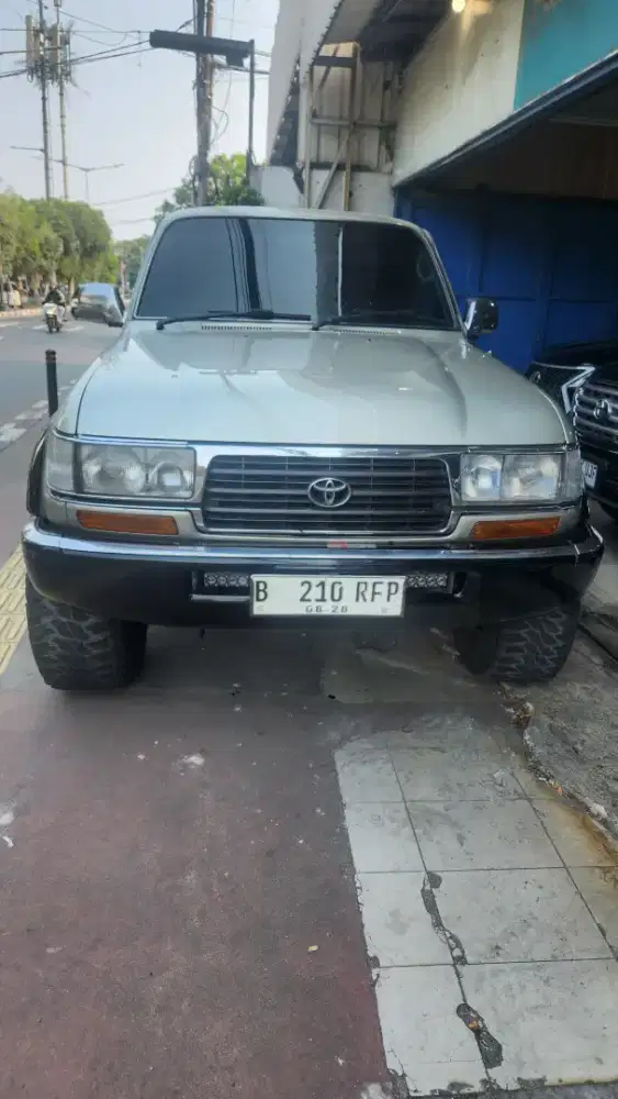 Toyota landcruiser vx80 th 1995 MT 4x4