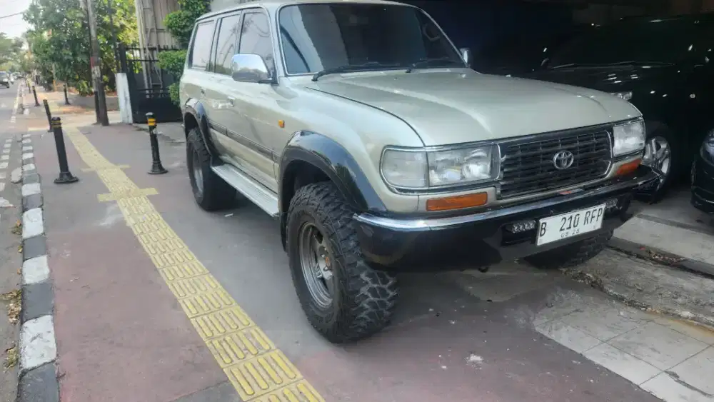 Toyota landcruiser vx80 th 1995 MT 4x4