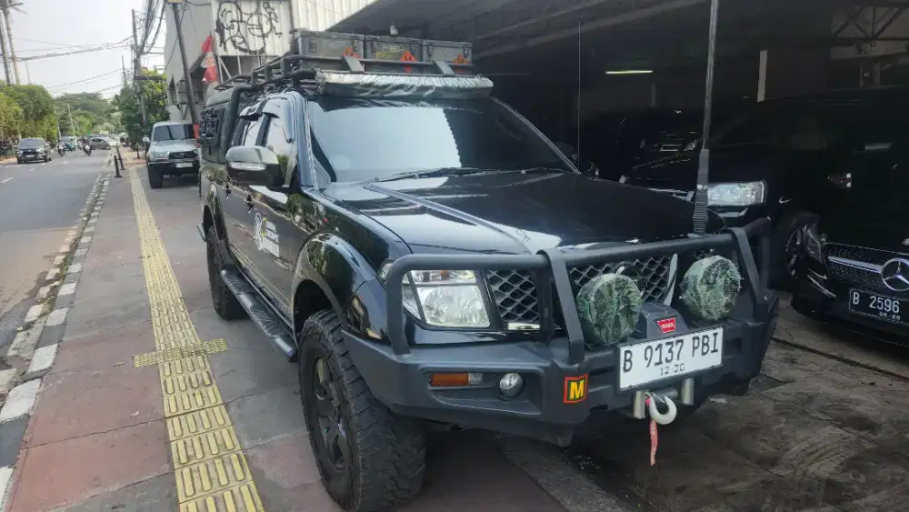 Nissan Navara diesel 4x4 th 2007AT full aksesorisnya