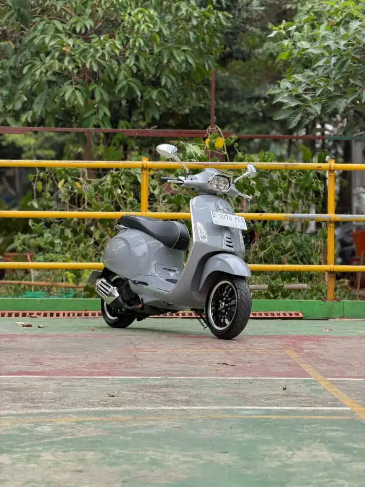 JUAL PIAGGIO VESPA SPRINT 150 IGET ABS LED TH 2022 PERFECT CONDITION