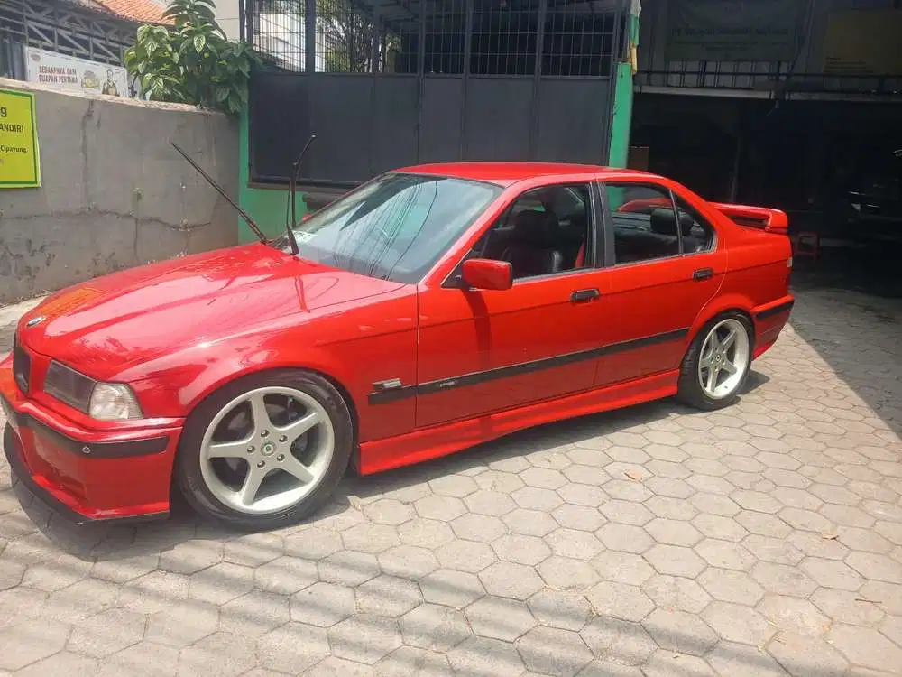 BMW 320i E36 1994 A/T