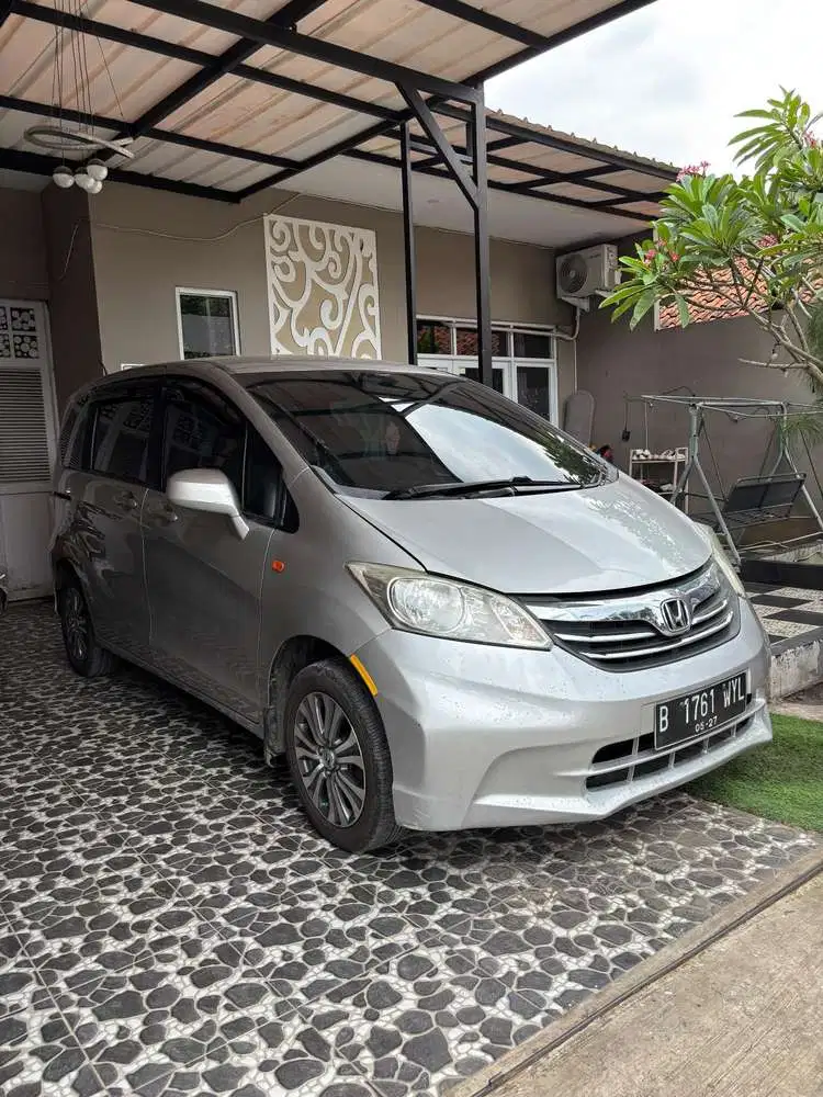 Honda Freed 2012 Bensin