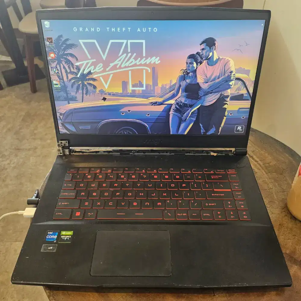 MSI THIN RTX 3050 Ti i7 11800H 16GB 512GB Nvme