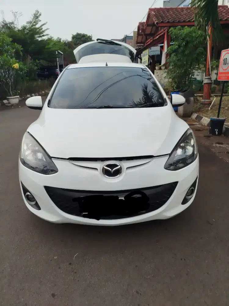 Jual Mazda2 AT 2013 Sports, Istimewa
