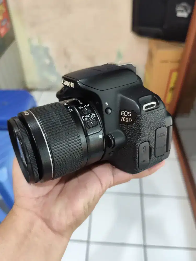Canon Eos 700D Lensa Kit 18 55mm