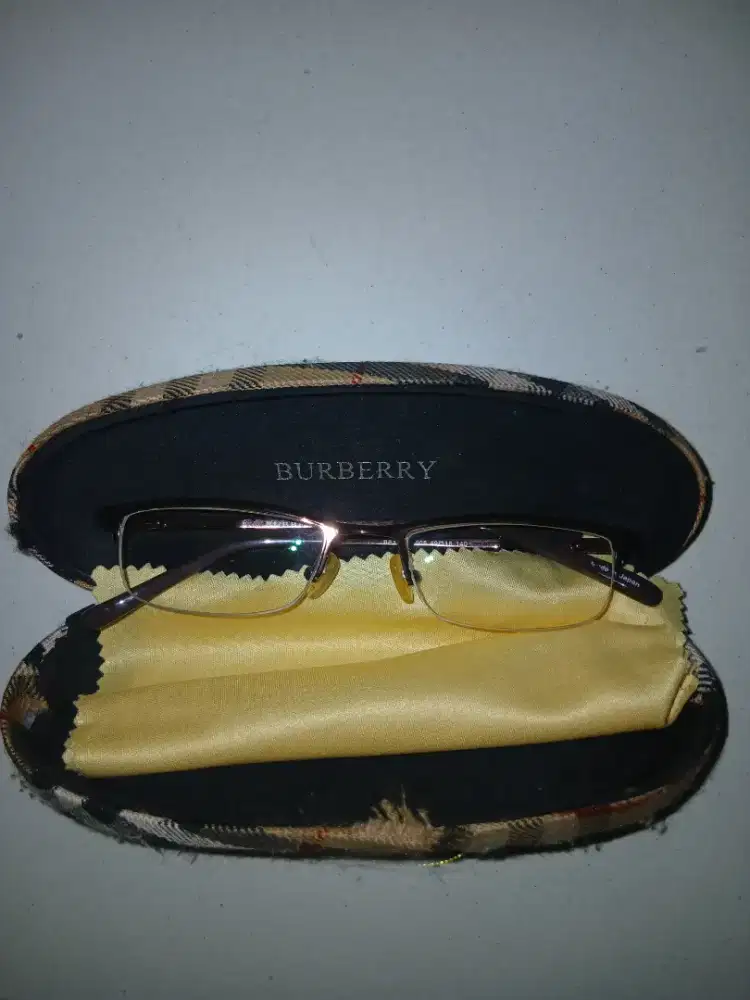 Kacamata Burberry Original