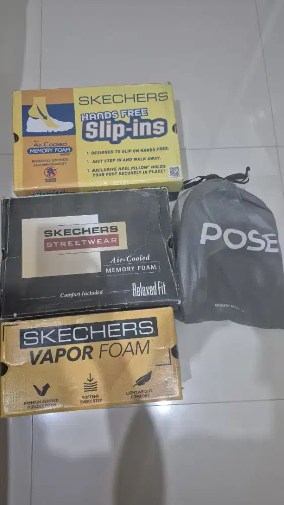 Sepatu dan sendal Skechers