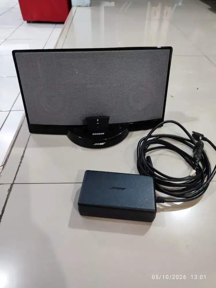 Speaker Bose soundock 1 colokan listrik