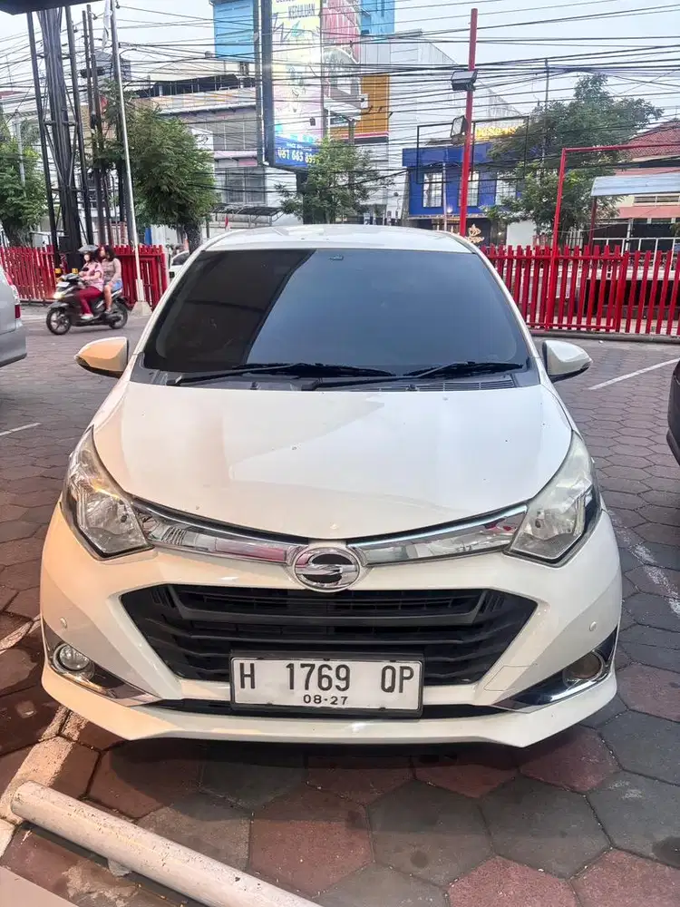 DIJUAL DAIHATSU SIGRA R DELUXE 1.2 AT 2017 – PUTIH