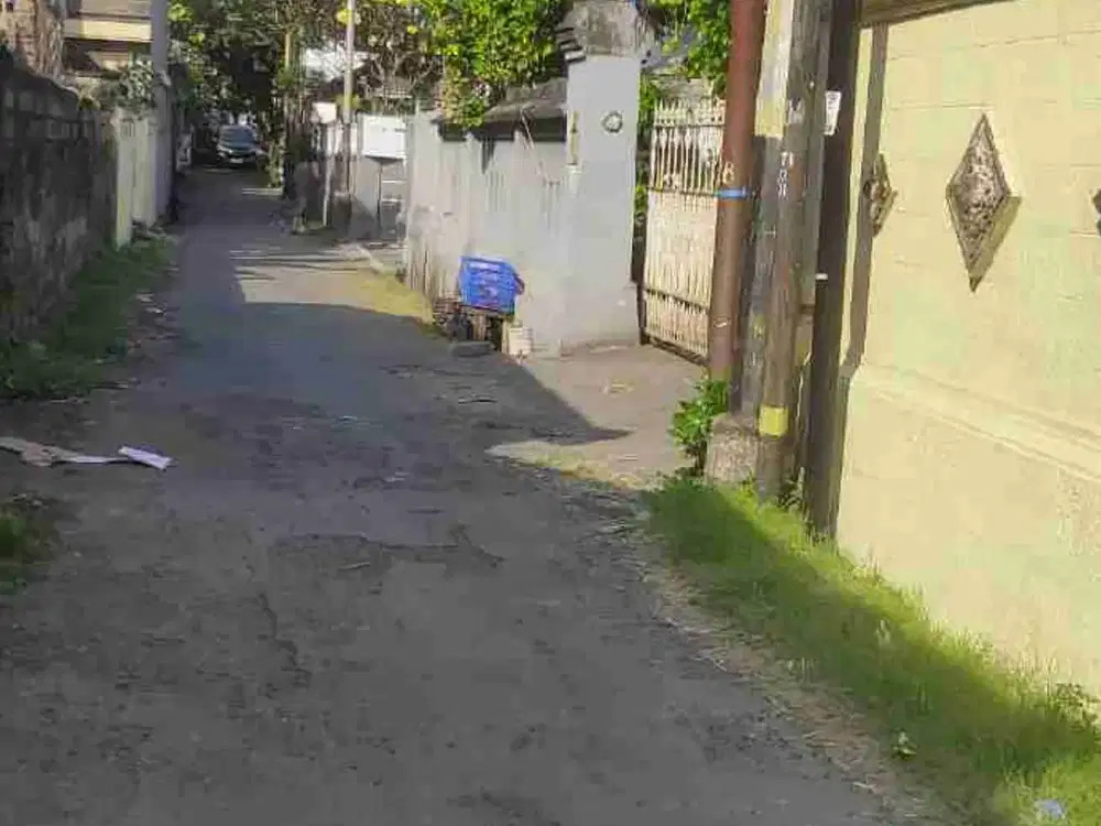 Di kontrakan rumah jalan Akasia , Denpasar, Bali