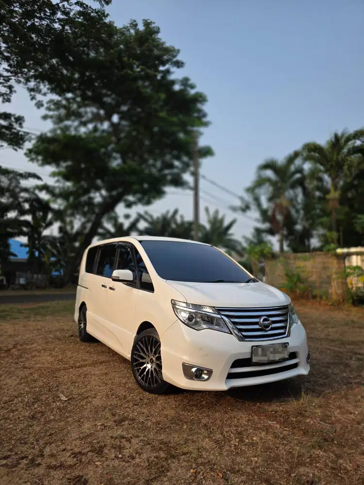 CASH Nissan Serena HWS 2018 / 2017