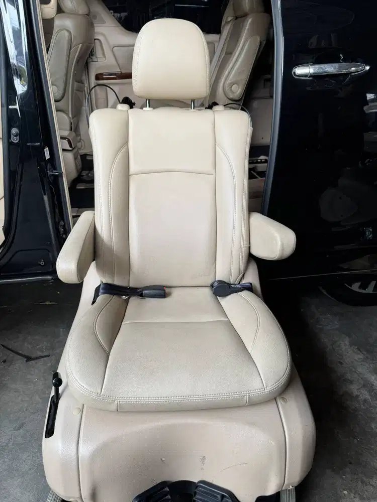 Kursi roda wheelcab buat Alphard or vellfire anh20