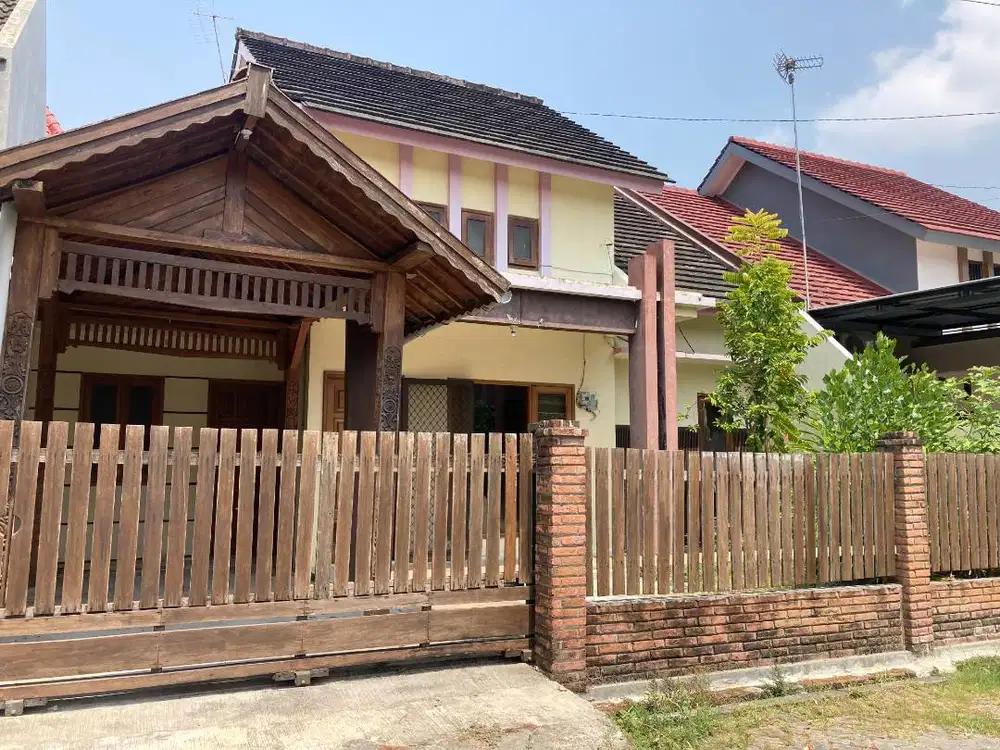 Dikontrakkan rumah di Bukit Bnajarsari Indah -B33 Bojonegoro