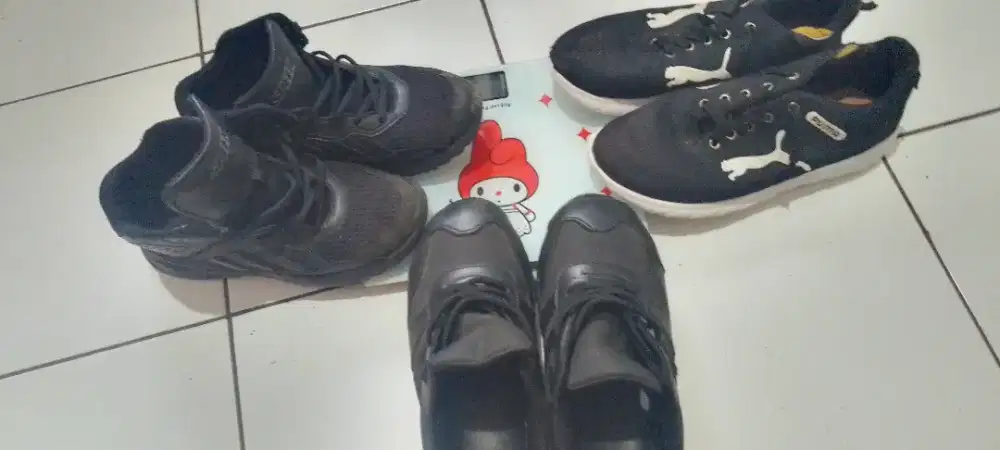Sepatu sekolah size 39