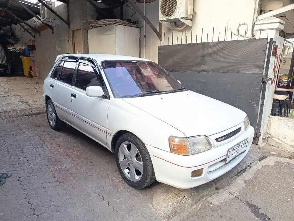 Toyota Starlet 1.3 SEG Pajak Panjang