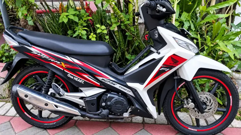 DIJUAL HONDA SUPRA X 125 FI 2014 - TERAWAT, IRIT, SIAP PAKAI