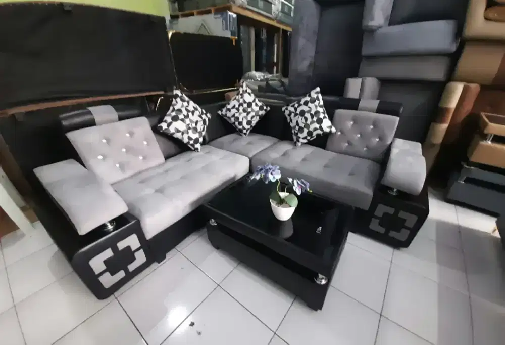 Sofa minimalis abu hitam
