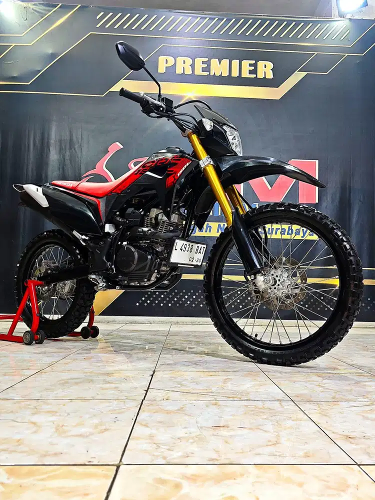 Honda CRF 150L Hitam mewah th 2025. Anugerah motor rungkut tengah
