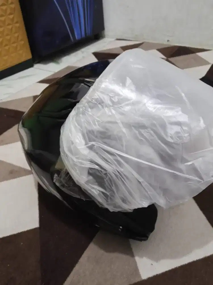 Helm pria dewasa black