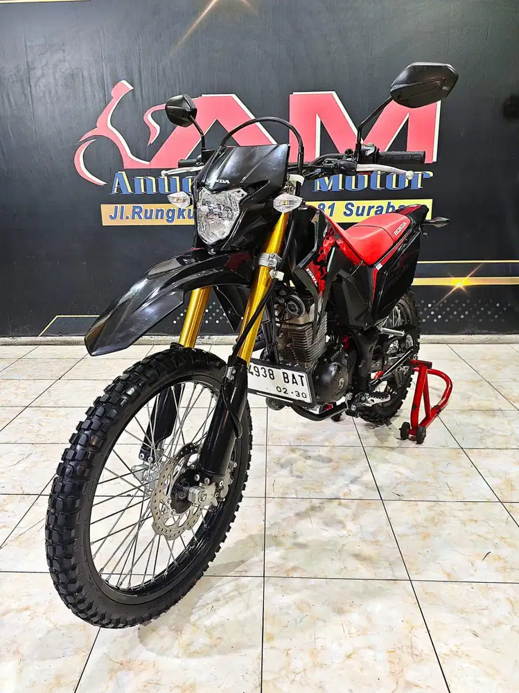 Honda CRF 150L hitam mewah th 2025. Anugerah motor rungkut tengah