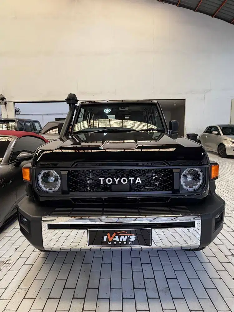 TOYOTA LAND CRUISER 70 LX 4WD 2026 BLACK ON GREY New Zealand VERSION