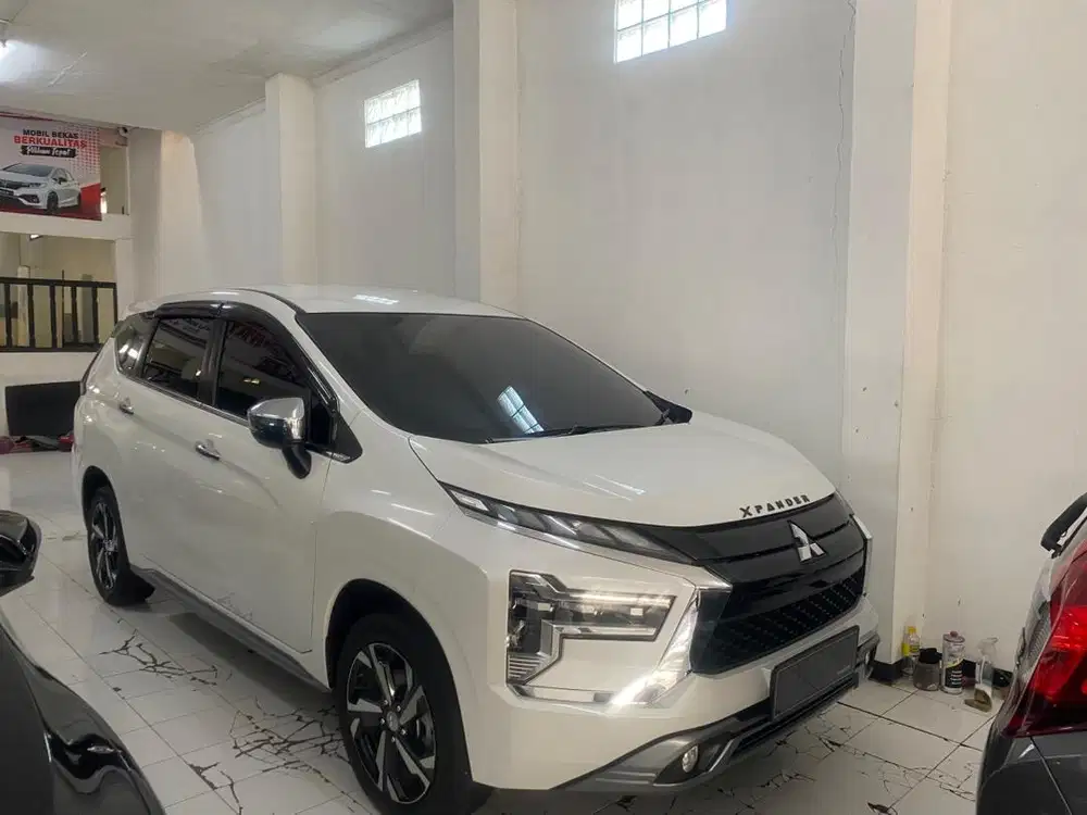 XPANDER ULTIMATE 2023 ANTIQ PUTIH