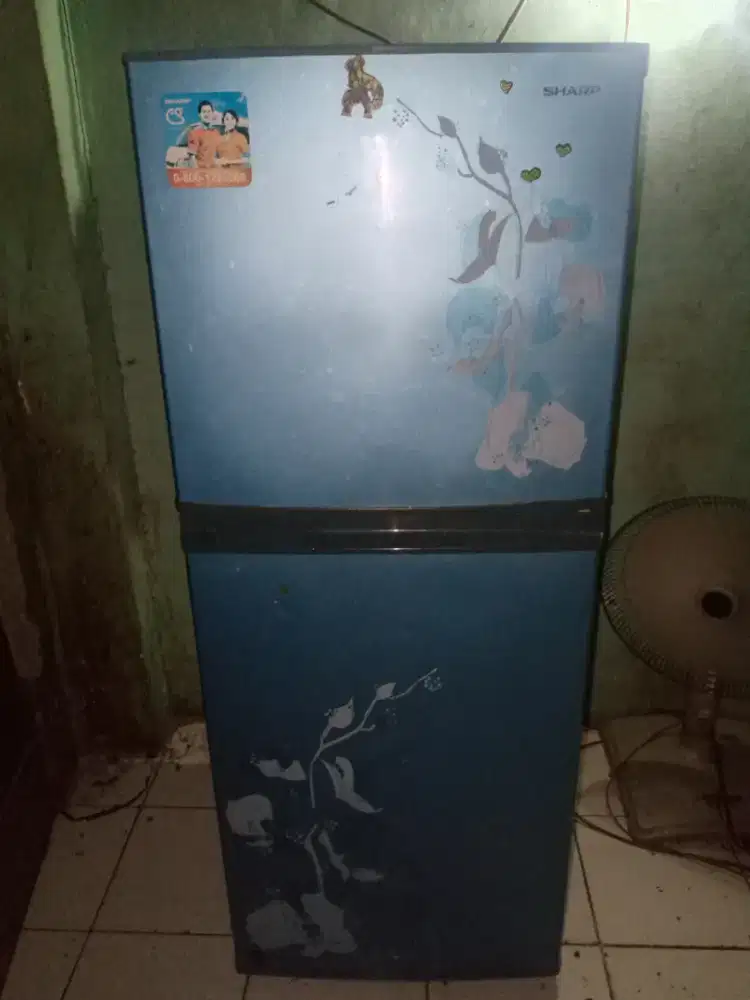 KULKAS 2 PINTU MERK SHARP