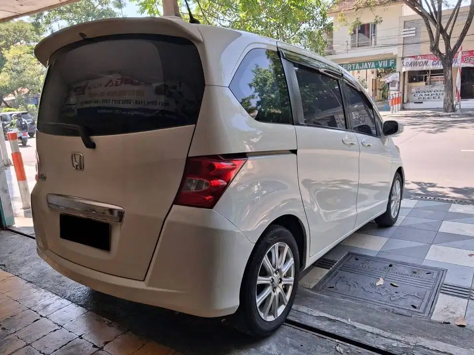 HONDA FREED E PSD 2012 SIAP PAKAI