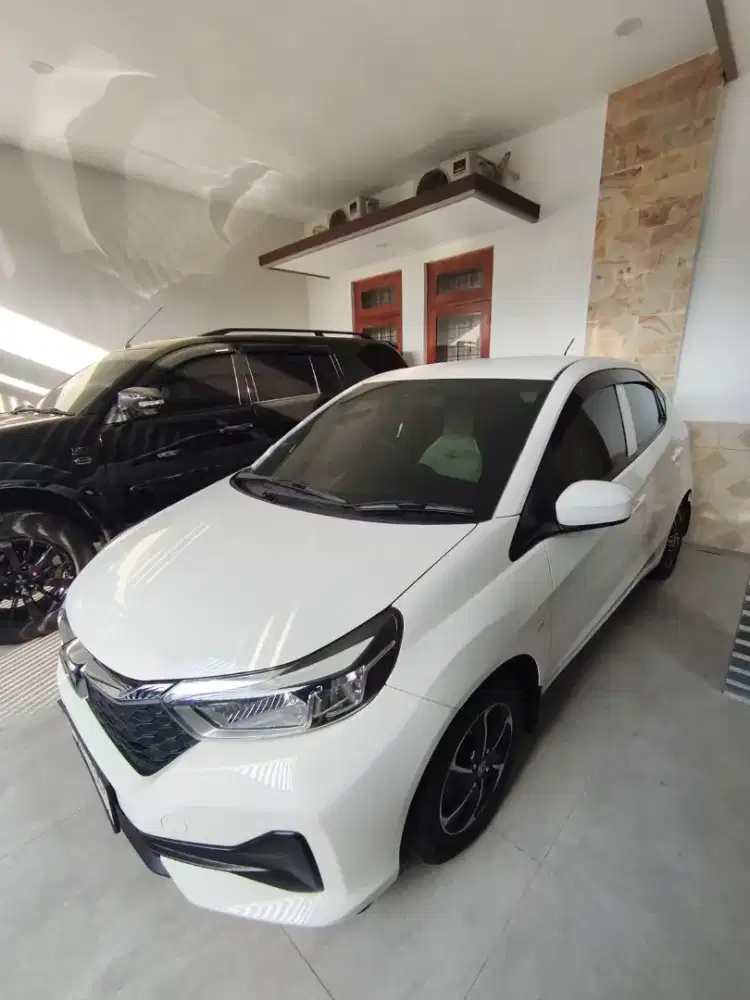 BRIO E MATIC 2023 PUTIH