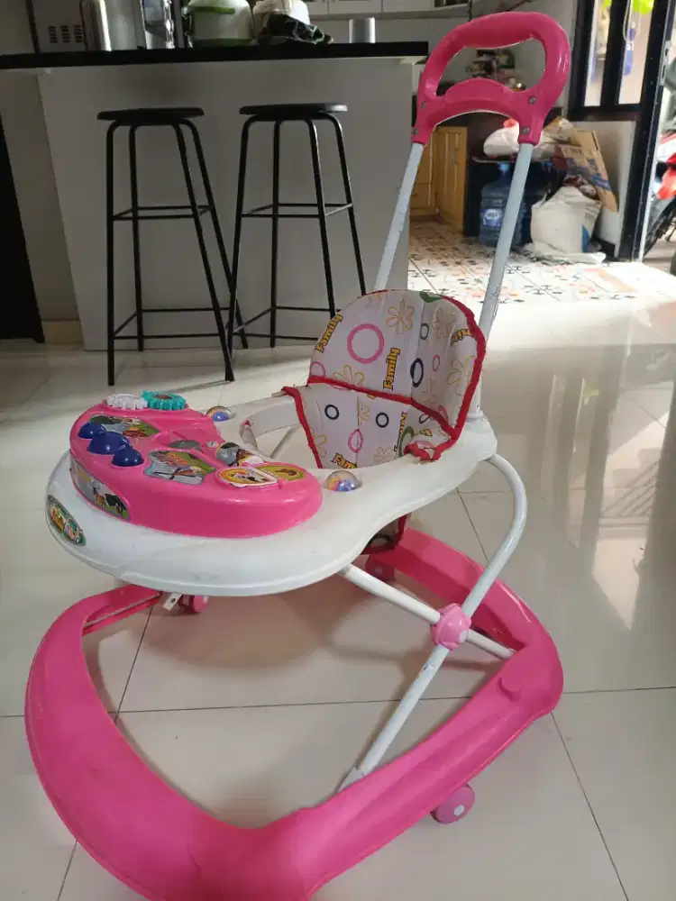 Dijual cepat baby Walker mulus