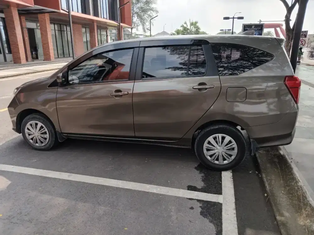 Daihatsu Sigra type M 1,0 MT 2023