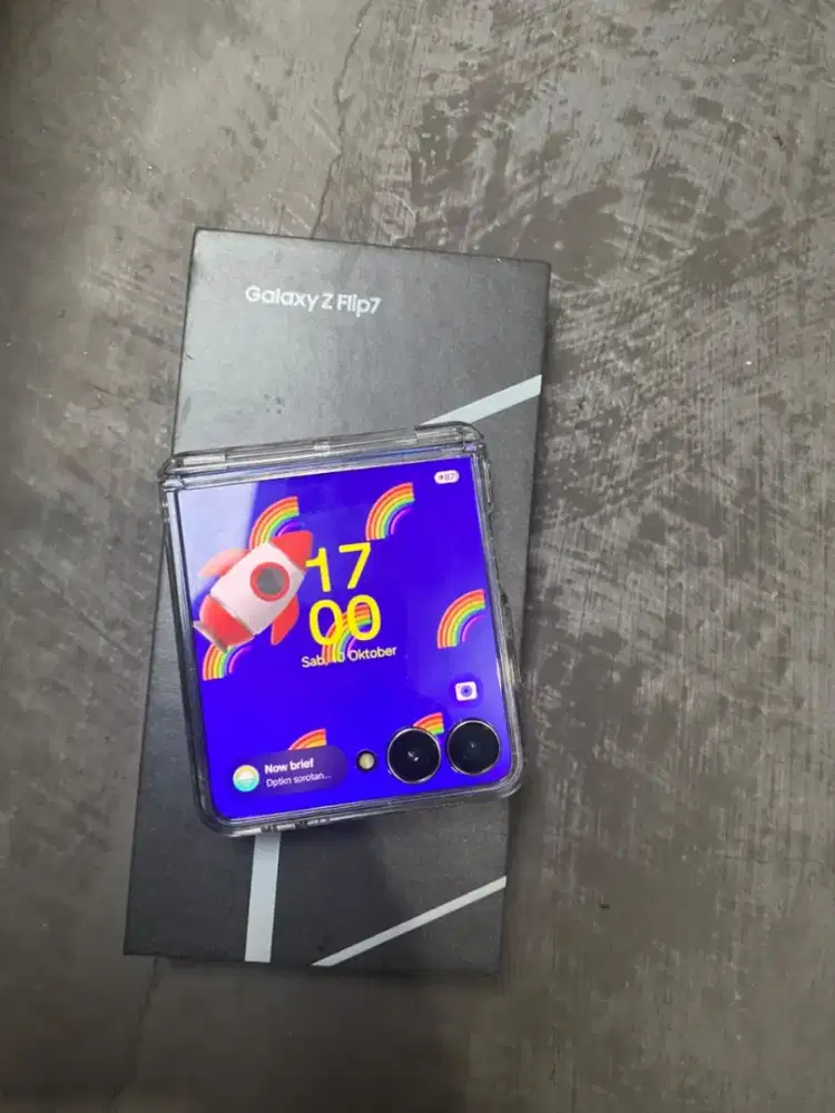 Wts Samsung Z Flip 7 12/512 blue shadow punya pribadi terawat