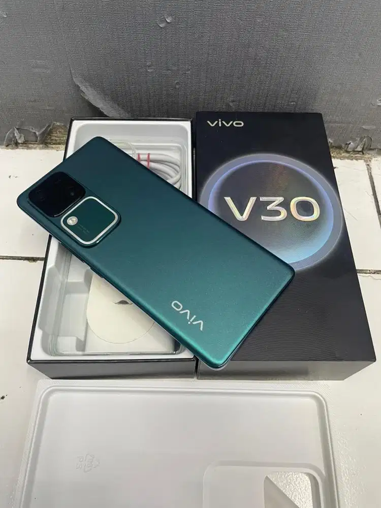 Vivo V30 5G 8/256GB Full set No minus