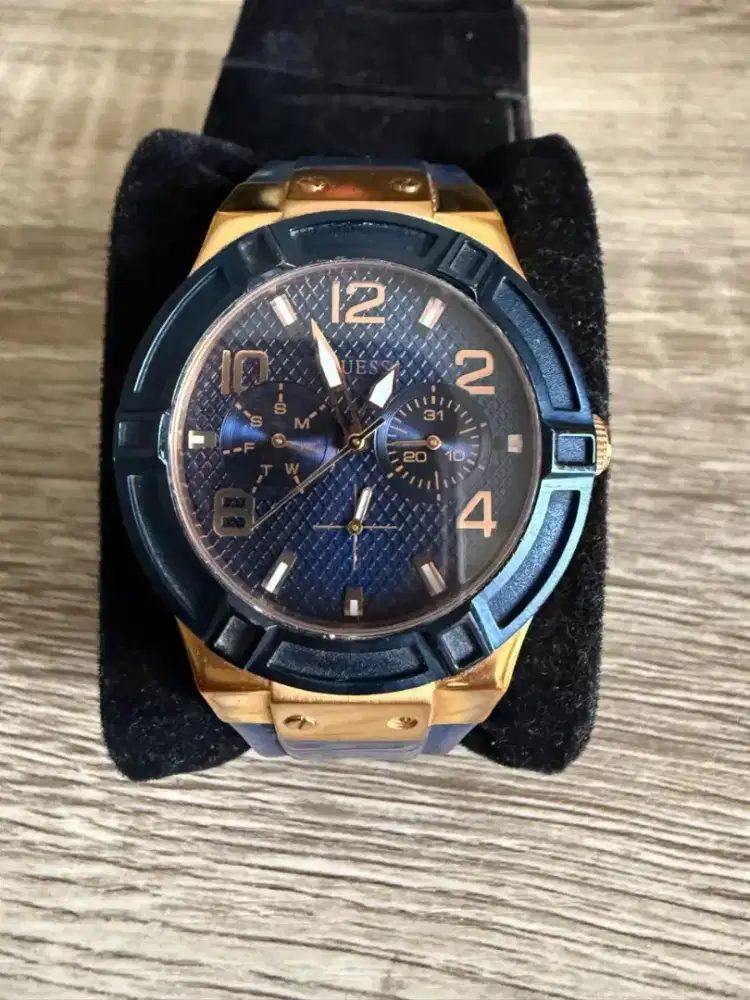 Preloved jam tangan Guess