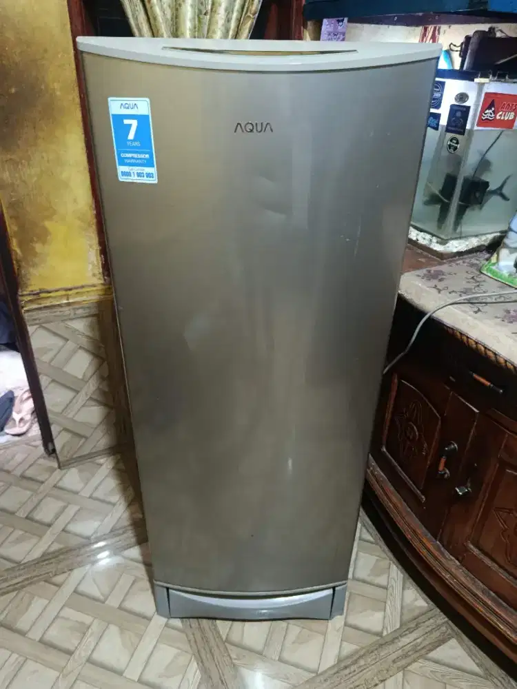 Kulkas 1 pintu merek AQUA