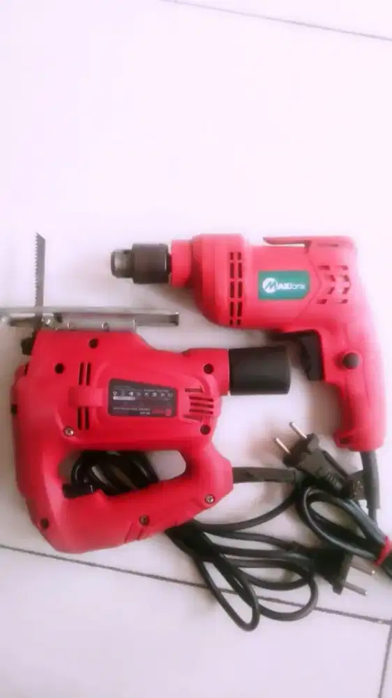 Jigsaw gergaji kayu bisa besi
Kondisi normal NEGO!
