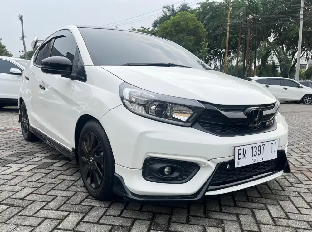 All new Brio RS Urbanite 1.2 Matic 2023 km 30 rb