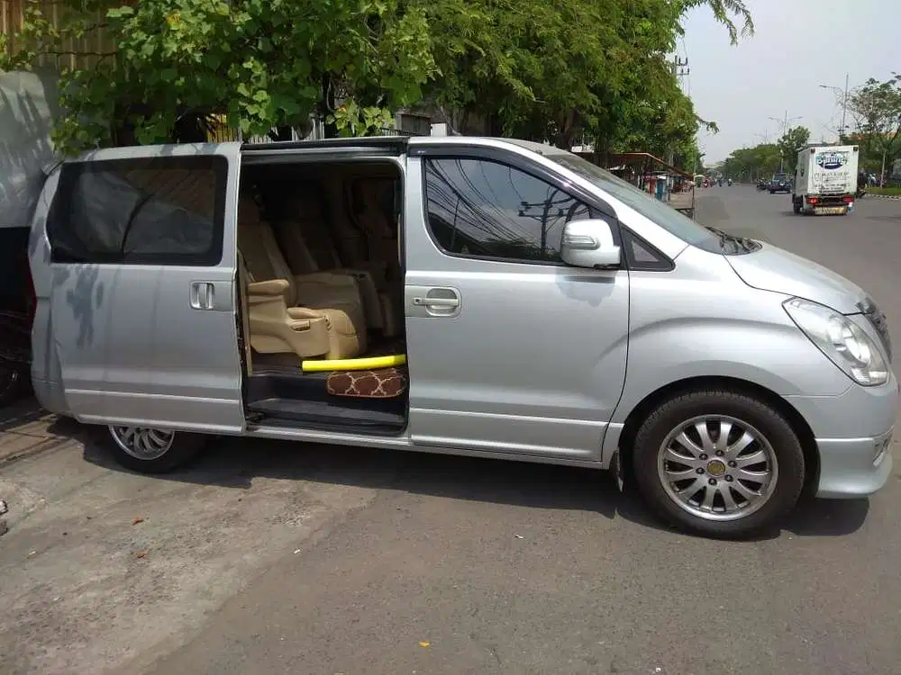 Hyundai H-1 2013 Bensin