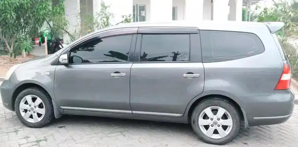 Low Km Grand livina 1.5xv At Ultimate