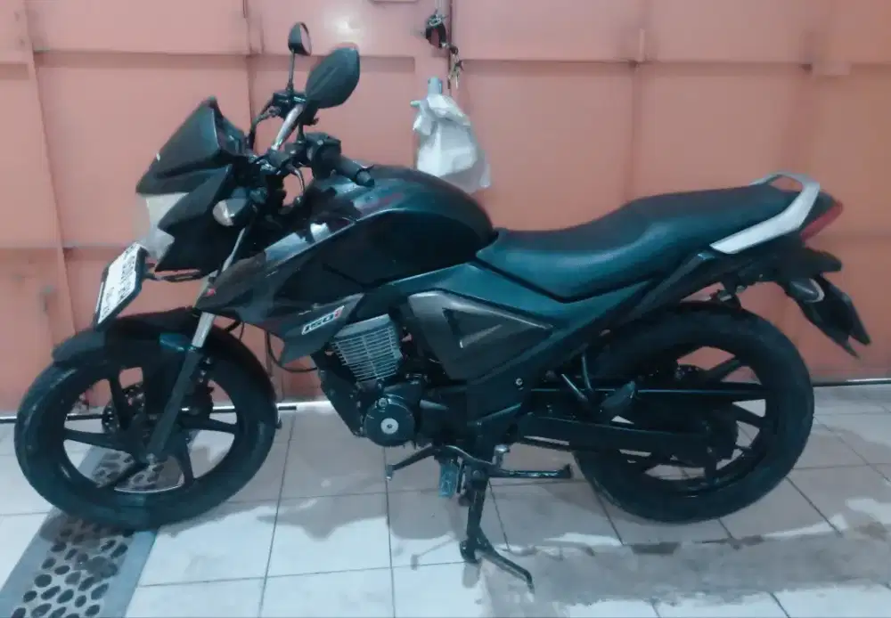 DIJUAL HONDA MEGAPRO MONOSCHOK FI 2018