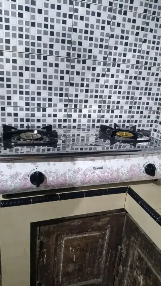 Kompor Dua Sumbu Rinnai