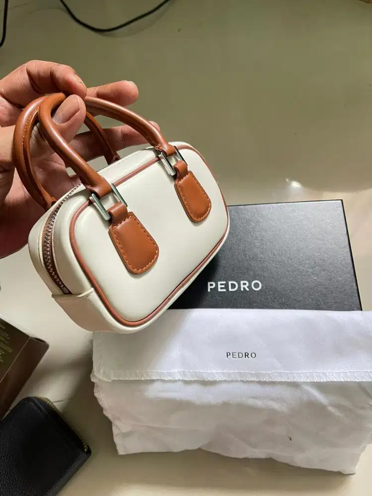 Beli di Singapura tas mungil