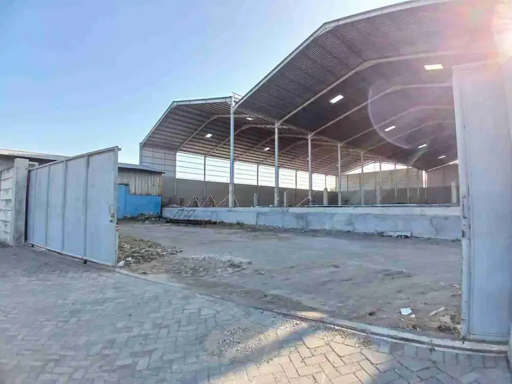 DISEWAKAN GUDANG FULL LOADING DOCK MARGOMULYO SURABAYA
