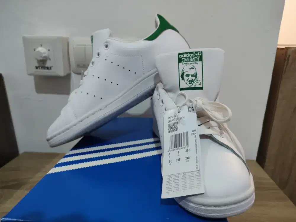 Adidas Stan Smith Sz 39 New